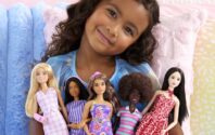 MATTEL WPROWADZA PIERWSZĄ BARBIE REPREZENTUJĄCĄ OSOBY W SPEKTRUM AUTYZMU
