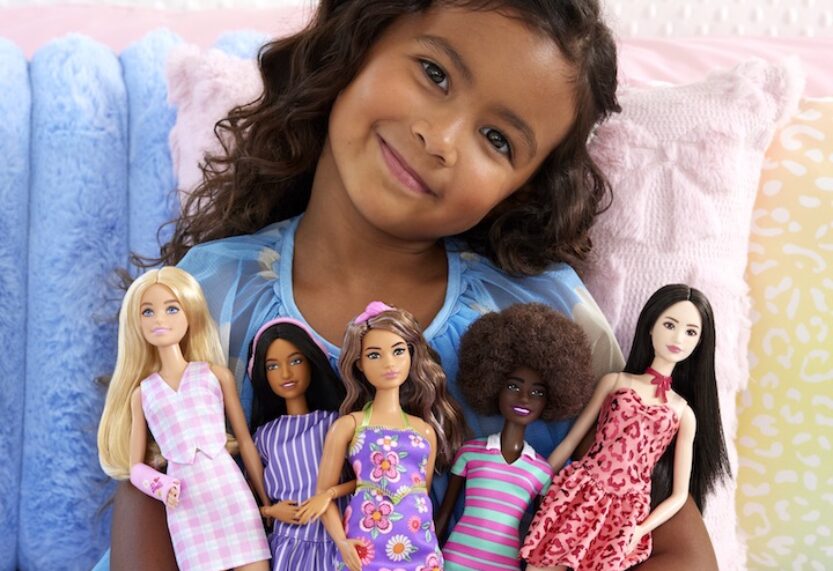 MATTEL WPROWADZA PIERWSZĄ BARBIE REPREZENTUJĄCĄ OSOBY W SPEKTRUM AUTYZMU