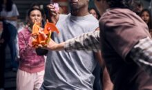 Terry Crews i Finn Wolfhard stają do pojedynku jako Trenerzy LEGO® Pokémon™ z okazji oficjalnej premiery zestawów LEGO® Pokémon™ SMART Play™