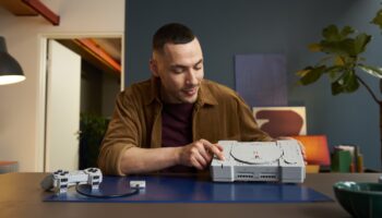 Grupa LEGO przedstawia pierwszy w historii zestaw LEGO® PlayStation™